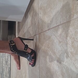 Guess gladiator sandals, size 7.5. Stunning shoe, very sexy.